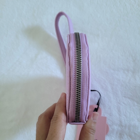 Juicy🍊 Couture "Orchid Bouquet"💐 Glam Heart❤ Zip Around Coin🪙 Purse - NWT - Picture 5 of 15